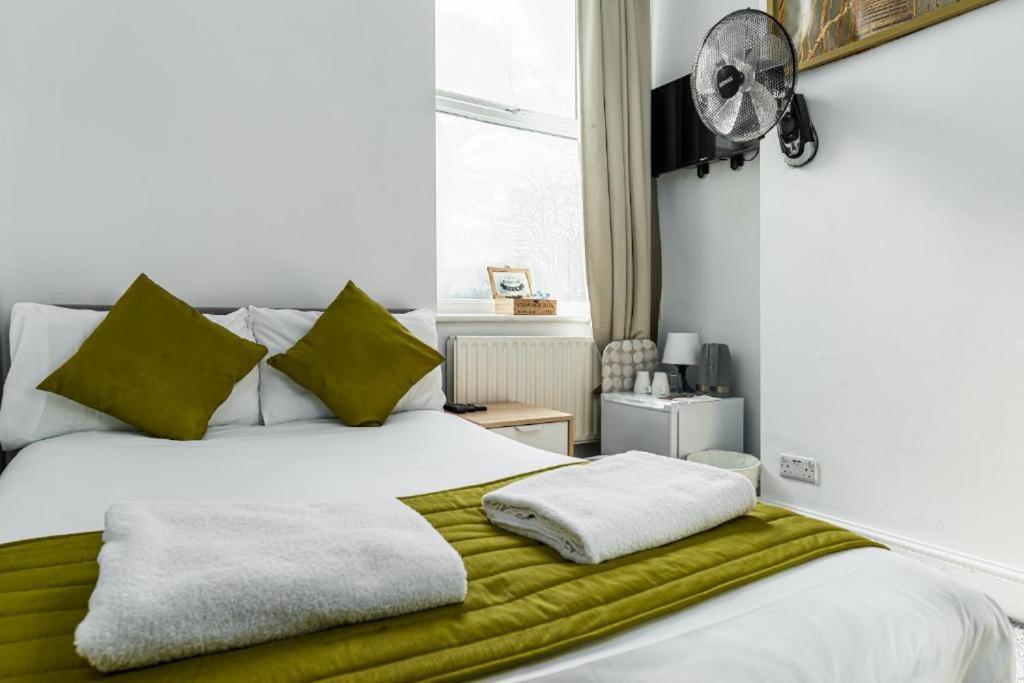 Vilenza Hotel ロンドン エクステリア 写真